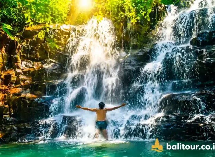 Kanto Lampo Waterfall